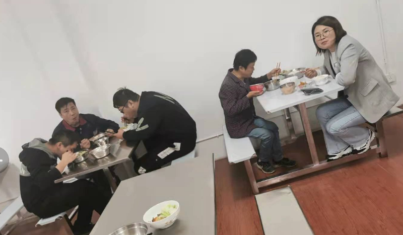 桌椅焕然一新