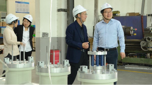 德刚精工与其他高压电力金具品牌的区别是什么？