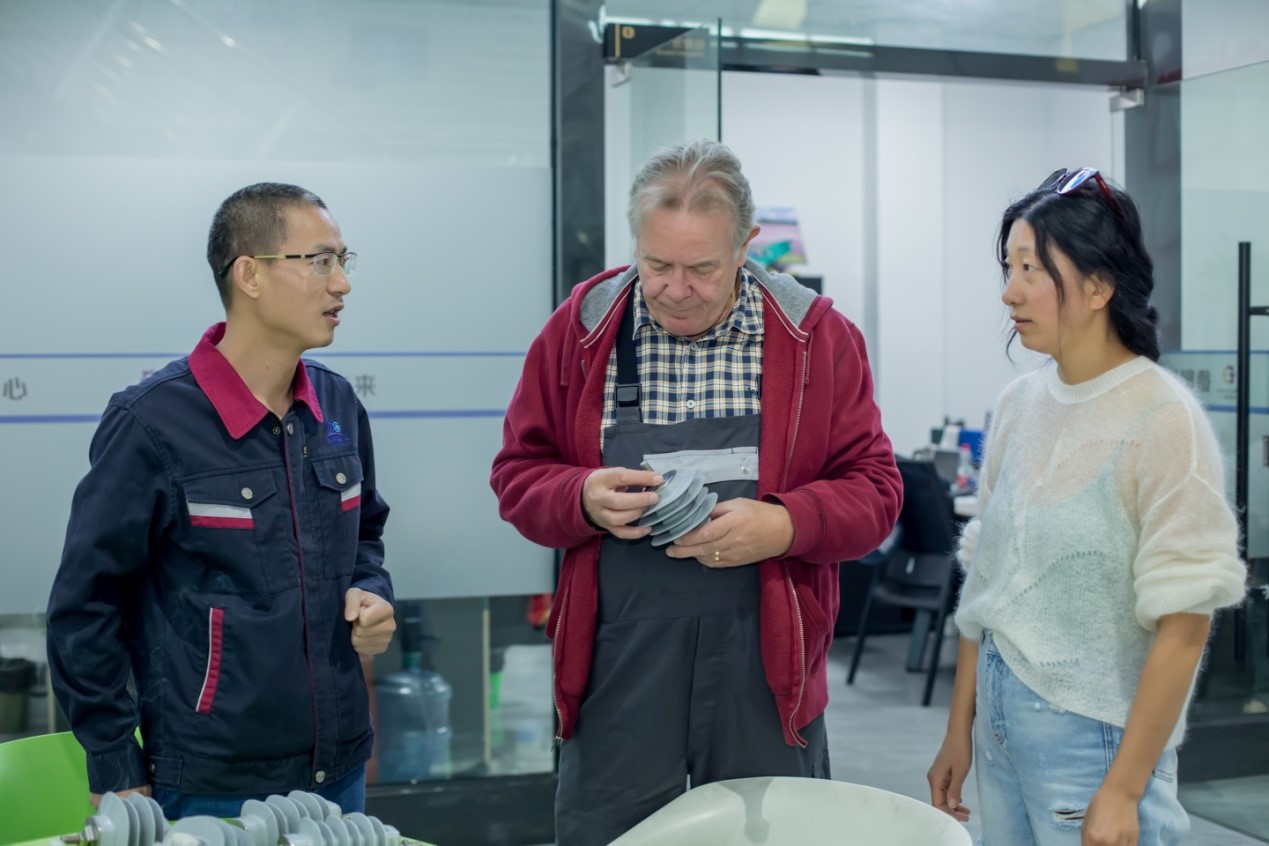 德国工程师到访德刚